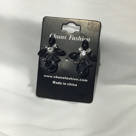 Crystal & Beaded Cluster Fashion Earrings (UC3) - Picture 1 of 5